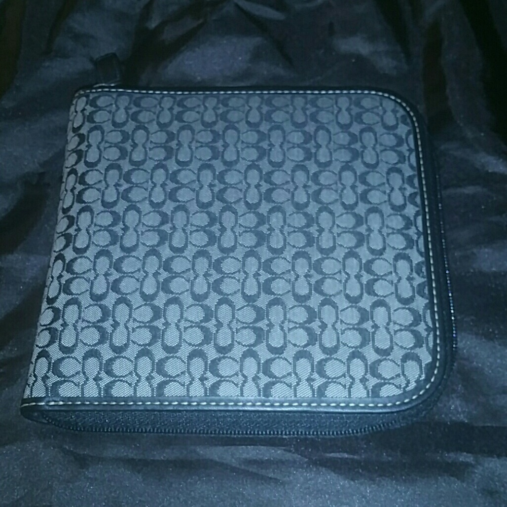 Coach cd/ DVD holder